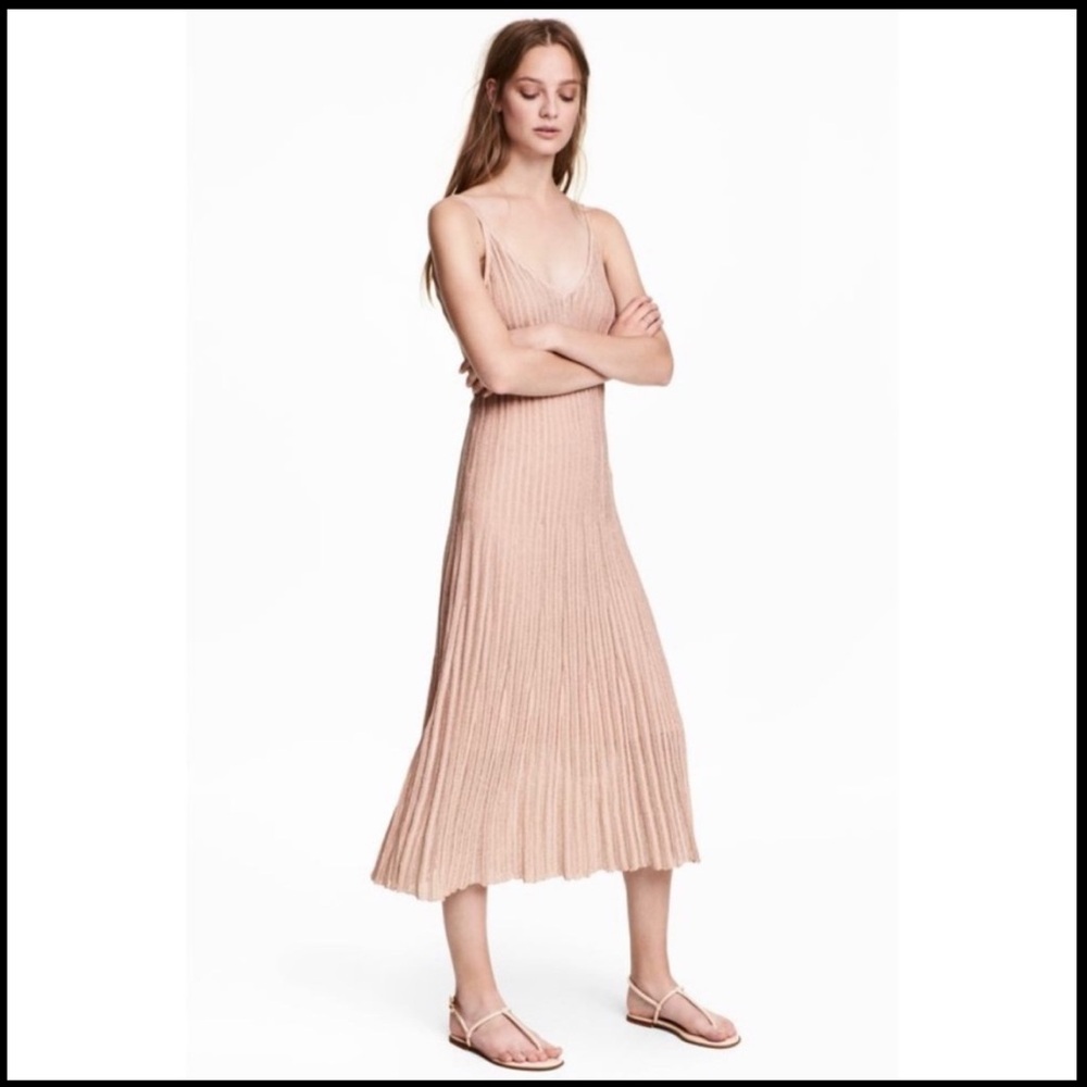 🄷&🄼 Glittery Powder Pink Sleeveless Midi Dress